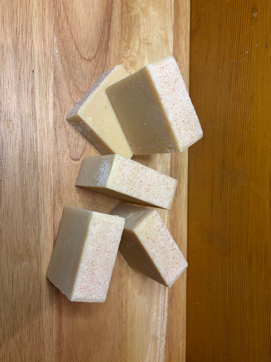 Grapefruit with Pink Himalayan Salt